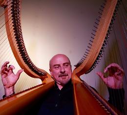 L'arpa, anima di Vincenzo Zitello, in scena al Thalos di Augusta