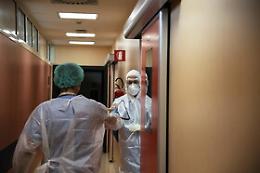 Covid, in Sicilia crescono ricoveri in area non critica ma calano in intensiva