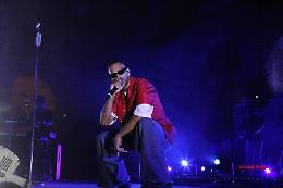 Mahmood in concerto, le foto dello spettacolo e dei fan nella splendida cornice di Taormina