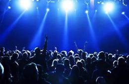 Donna derubata...a metà in una discoteca di San Leone