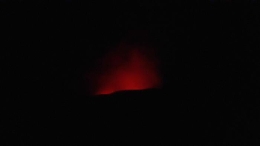 Stromboli, esplosioni nella notte dall'area craterica Nord