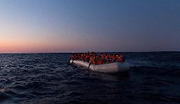 Sbarchi a Lampedusa, vicesindaco chiede aiuto a Salvini: «Non possiamo diventare un campo profughi»