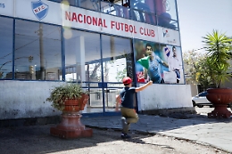 Uruguay: Suarez torna a casa, 'ho accordo con Nacional'