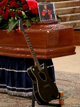 Addio Brigantony, il suo pubblico per l'ultima tournée