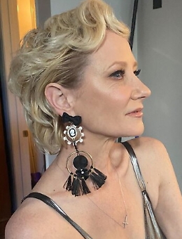 Anne Heche ferita in incidente stradale, &egrave; in gravi condizioni