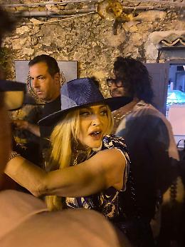 Madonna festeggerà il compleanno dalla stilista Luisa Beccaria a Castelluccio