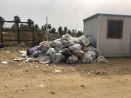 Agrigento, rifiuti abbandonati al porticciolo di San Leone