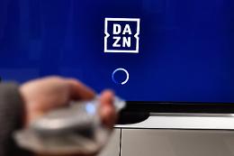 La richiesta di Dazn ai "pirati" dello sport: «Pagate 500 euro o ci tuteleremo»