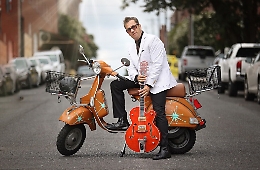 Mario Monterosso, un chitarrista rockabilly di Trecastagni nel "tempio" di Elvis Presley