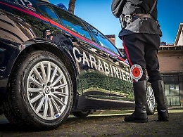 Vittima di violenza in famiglia soccorsa da un passante: arrestato convivente