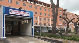 Tensione a Gela: lite in un bar degenera, ventenne ferito da una coltellata all'addome e trasferito