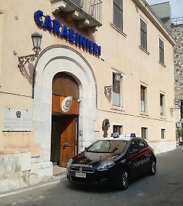 Taormina, picchia con il cellulare la convivente e fugge con la sua auto