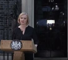 Morte Elisabetta, Truss: "Il Paese sia unito attorno a re Carlo III"