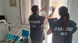 Studio dentistico abusivo in pieno centro ad Acireale: sequestrato