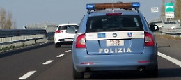 Percorre contromano la A19 per 10 km, multa (e patente ritirata) per un anziano
