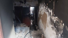 Agrigento, l’inferno di fuoco in centro storico: palazzo inagibile, sgomberate 3 persone