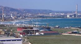 Perizia shock sul Petrolchimico di Siracusa: "Mare e aria inquinati da fanghi e prodotti industriali"