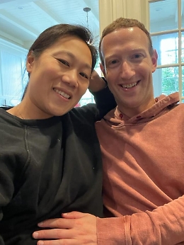 Mark Zuckerberg sarà padre per la terza volta: l'annuncio su Fb