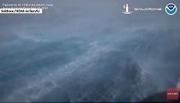 Il drone nel cuore dell'uragano Fiona: onde alte 15 metri e venti a 180 km/h