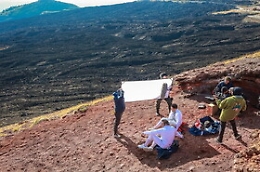 La storia di Paolo Pizzo diventa un film: Flavio Insinna e Alessio Vassallo girano sull'Etna