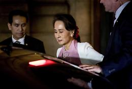 Birmania: Suu Kyi condannata ad altri 3 anni di carcere