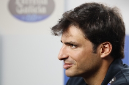 Gp Singapore: Sainz, possiamo dare filo da torcere a Red Bull