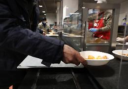 Povertà colpisce in Italia 3 mln famiglie; a rischio 300mila imprese