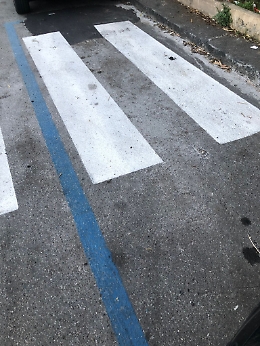 Catania: stalli blu anche sulle strisce pedonali