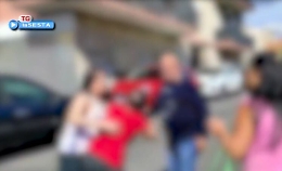 Catania, il cameraman picchiato in via Patanè perché filmava le auto abbandonate