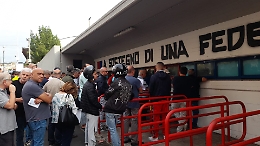 Catania, code per ritirare gli abbonamenti: la passione rossazzurra cresce ogni giorno