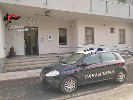 Continuava a minacciare ex violando divieto di avvicinamento: arresti domiciliari