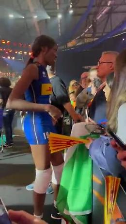 Le lacrime di Paola Egonu: «Mi hanno chiesto se sono italiana»