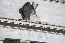 Fed: inflazione elevata, economia cresce ma in modo modesto
