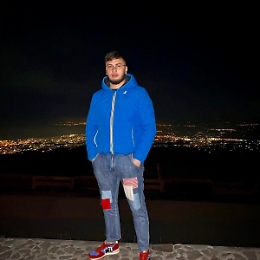 Aci Catena, moto contro lo spartitraffico: muore un ragazzo di 19 anni