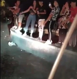 In Piazza Europa bande di ragazzini rendono l’area “off limits” alla gente perbene