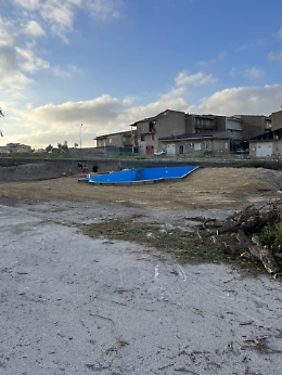 Una piscina all'Ic Cangiamila di Palma di Montechiaro