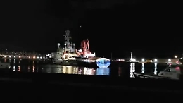 Humanity1 in porto a Catania: al via l'"ispezione" per decidere chi potrà sbarcare