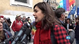 Manifestazione per la pace a Roma, Boldrini: «Sia priorità dell'agenda politica»