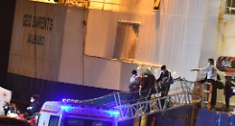 Catania, sbarchi conclusi ma con migranti ancora a bordo: Humanity 1 verso ricorso