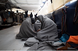 Humanity1 e Geo Barents a Catania, l'ora dei ricorsi e Papa Francesco: «Le vite vanno salvate»