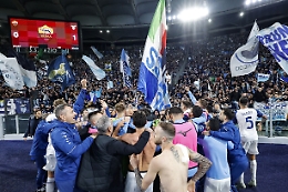 Derby Roma: cori antisemiti da curva Nord, aperta indagine