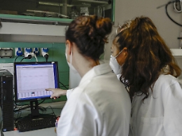 Brevetti: divario cala ma solo 1 inventrice su sette è donna