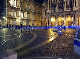 Parcheggi e accessi "selvaggi" in zona Teatro Massimo: "fioccano" i verbali dei vigili urbani