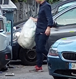 Rifiuti, raffica di verbali contro i "furbetti" del "Porta a porta" nelle zone del lotto centro