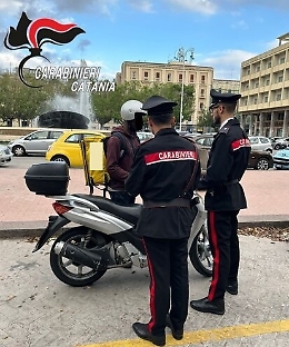 Rider-pusher consegnava la droga invece delle pizze, 22enne arrestato a "Fera o luni"