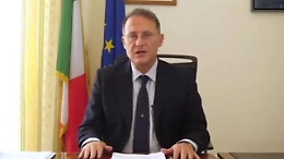Il viceministro degli Esteri Cirielli e la sua pronuncia inglese: il video è virale
