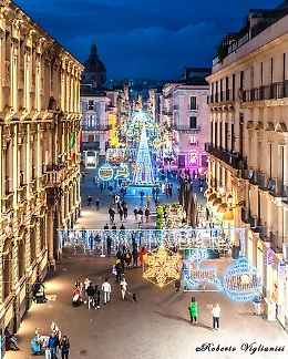 A Catania si "accende" il Natale: luci a led e con accensione ridotta per risparmiare