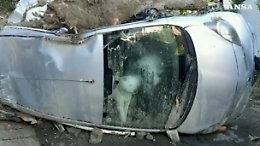 La storia di Yuki, unico superstite della sua famiglia dopo la frana di Ischia: la casa non c'&egrave; pi&ugrave; e si rifugia in auto