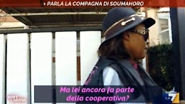 La moglie di Soumahoro non risponde alle domande: il video di «Non è l'Arena»