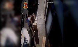 Palermo, il rapinatore incastrato dal tatuaggio sul braccio